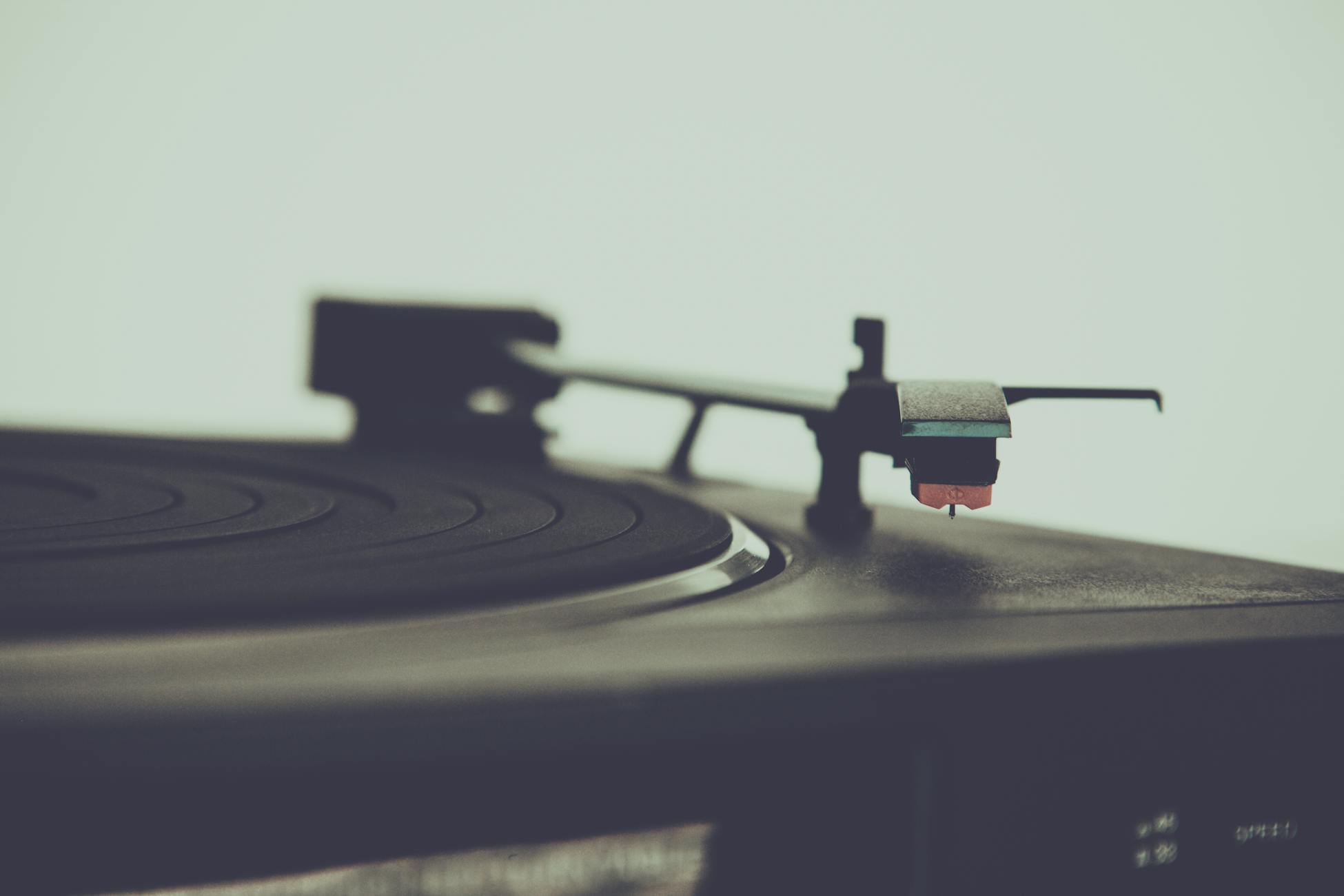 victrola.com