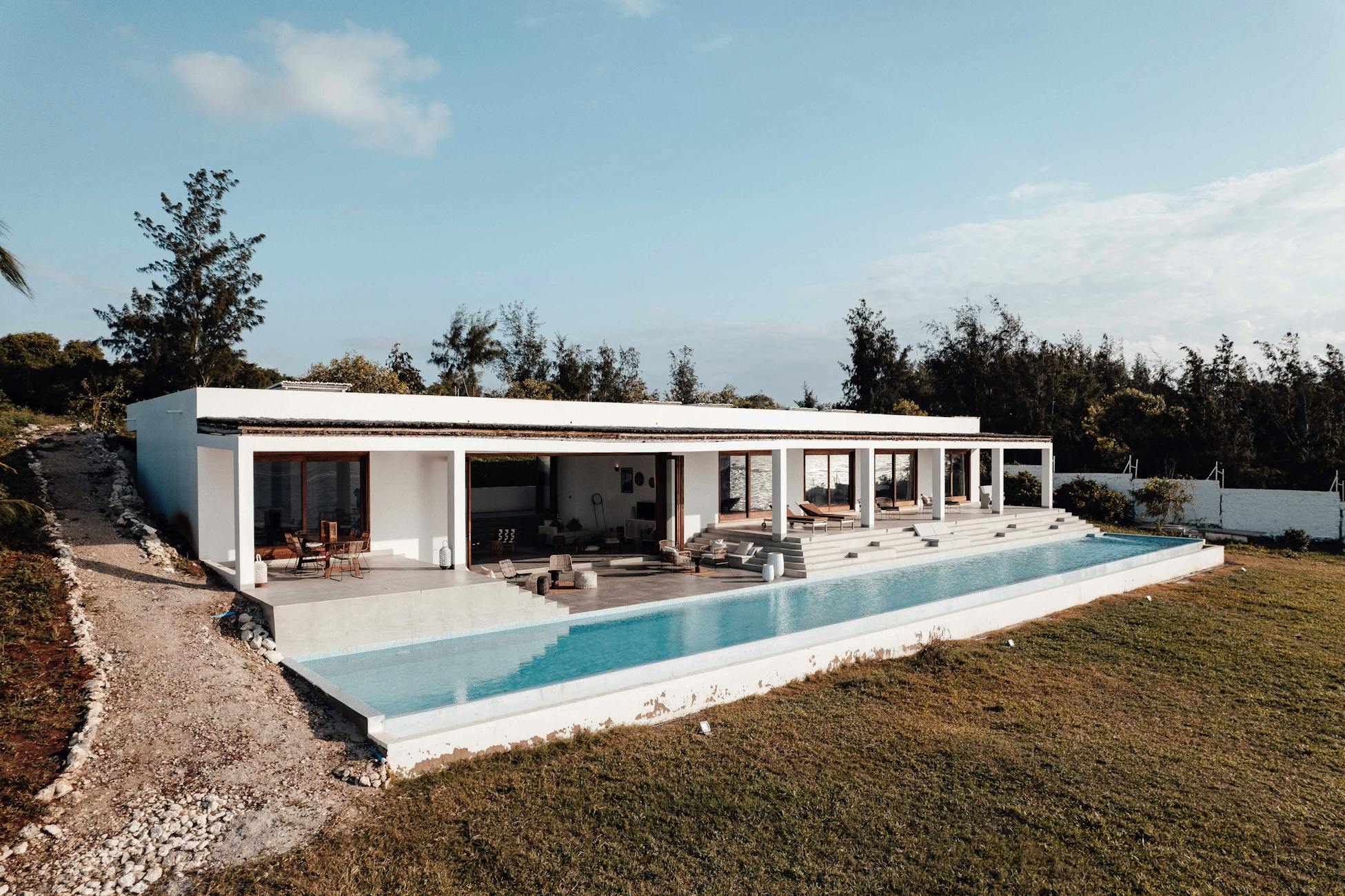 solmarvillas.com